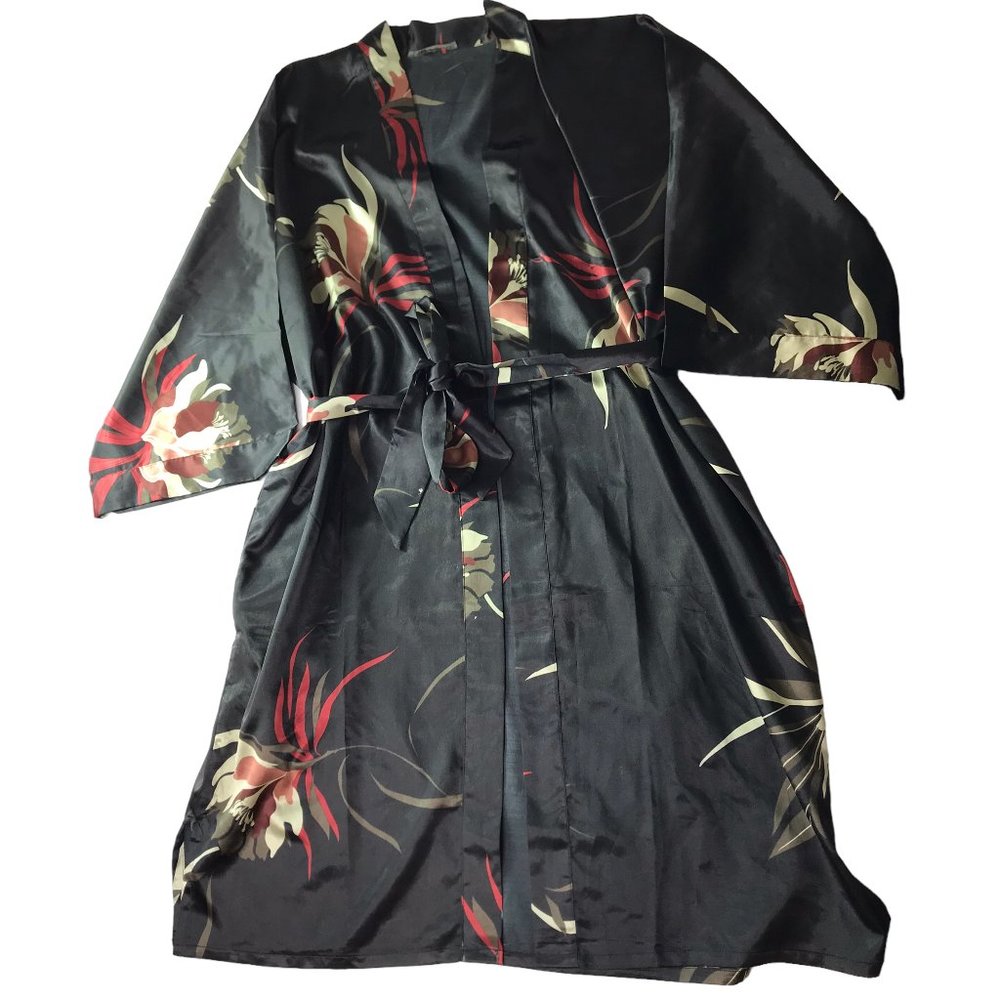 KIM+ONO Satin Robe Spa Short Length.  Black / Red. Silky.  Polyester KIM AND ONO